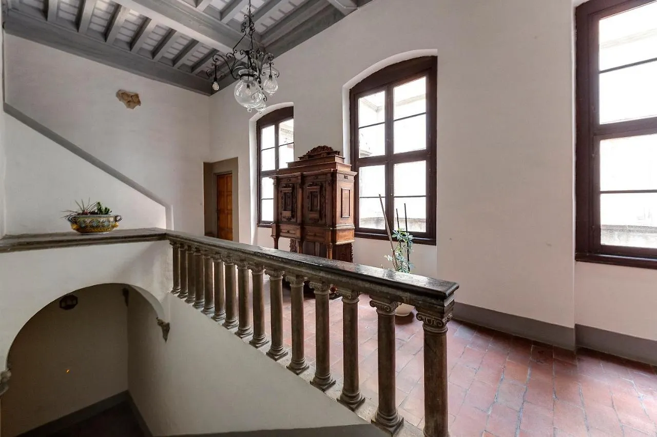 Frida Luxury Apartment By Mamo Florencia