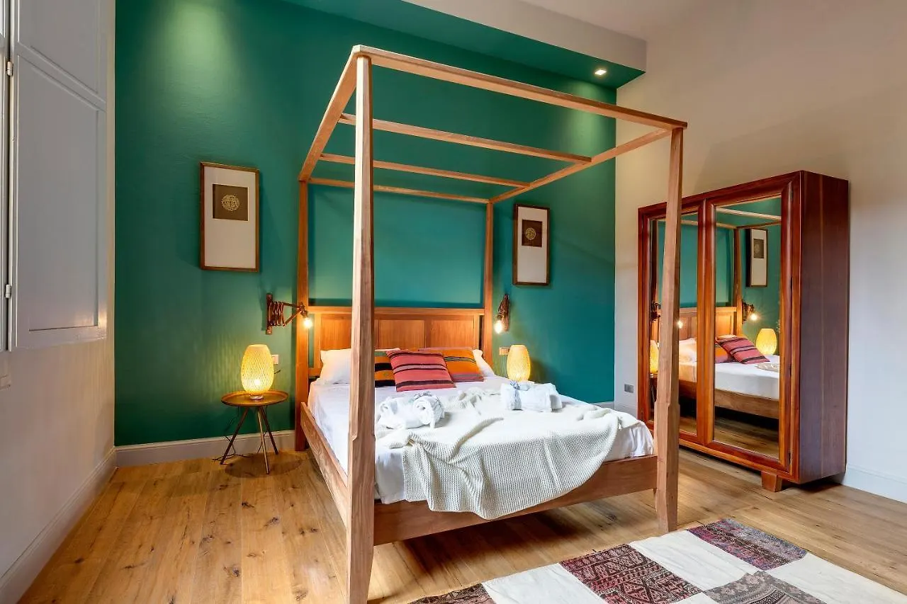 Frida Luxury Apartment By Mamo Florencia